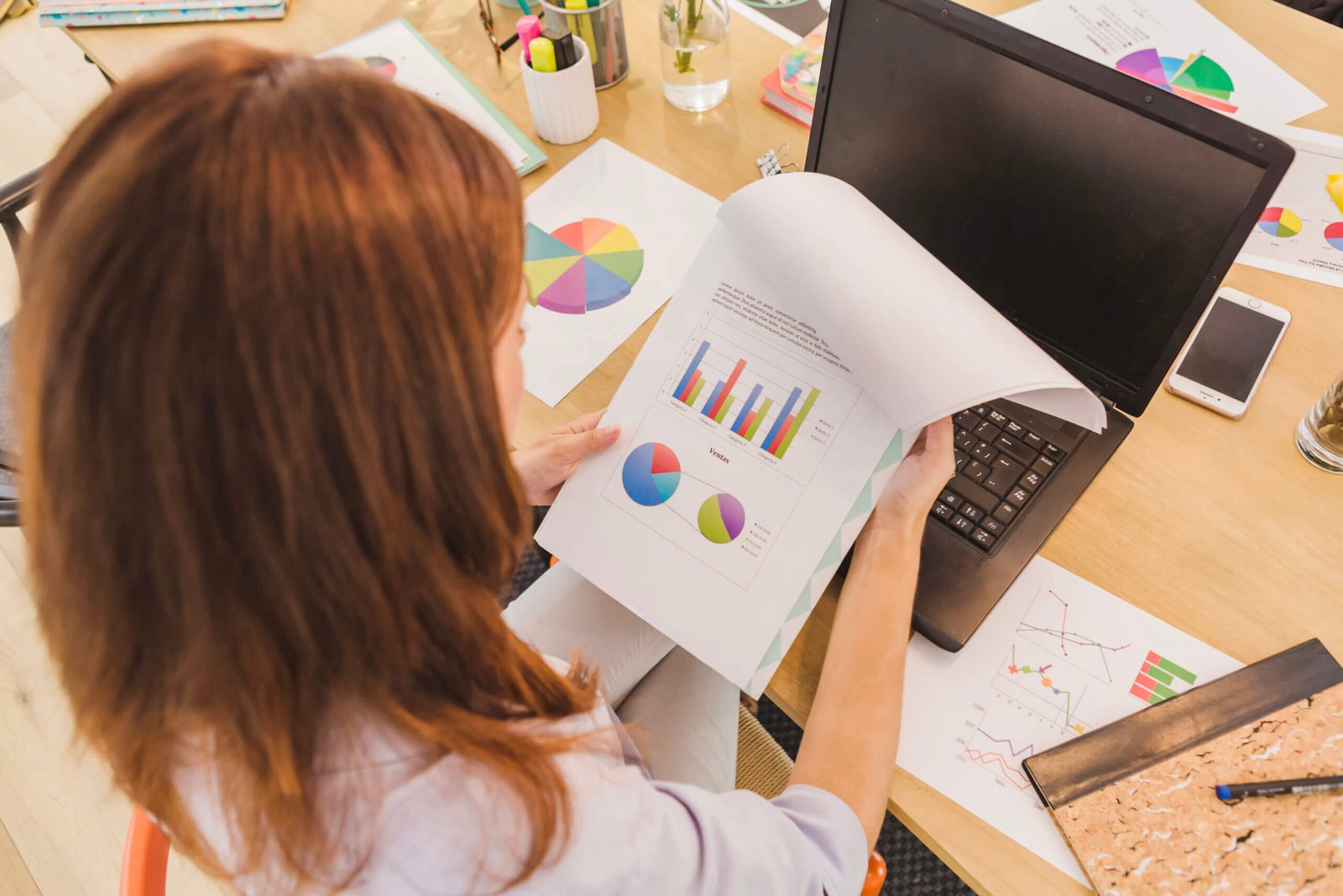 What is Data visualization